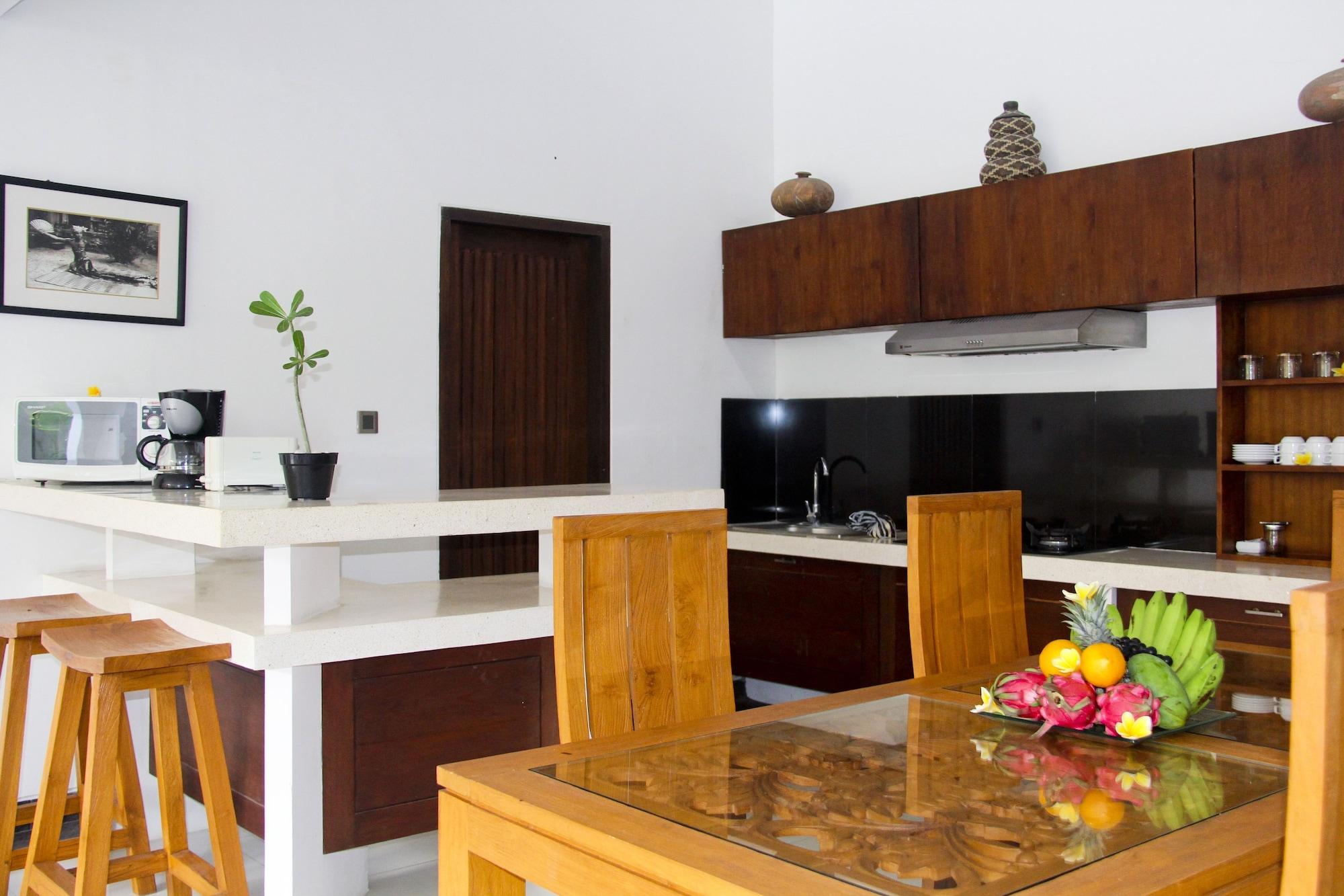 Delu Villas & Suite Kerobokan Exteriör bild